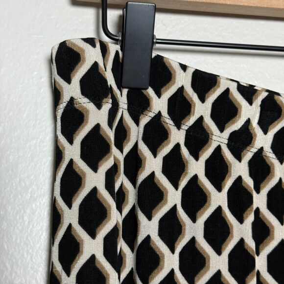 Chico's Travelers Womens Ankle Pants 2 (12) Black Gold Geometric Pull On Slinky - Picture 9 of 9